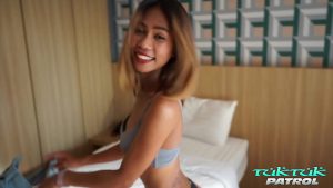 ดูหนังเอ็กซ์ หนังโป๊ Porn xxx  TukTukPatrol Slim Bangkok Thai Babe Stuffed Full of Dick เอวดี